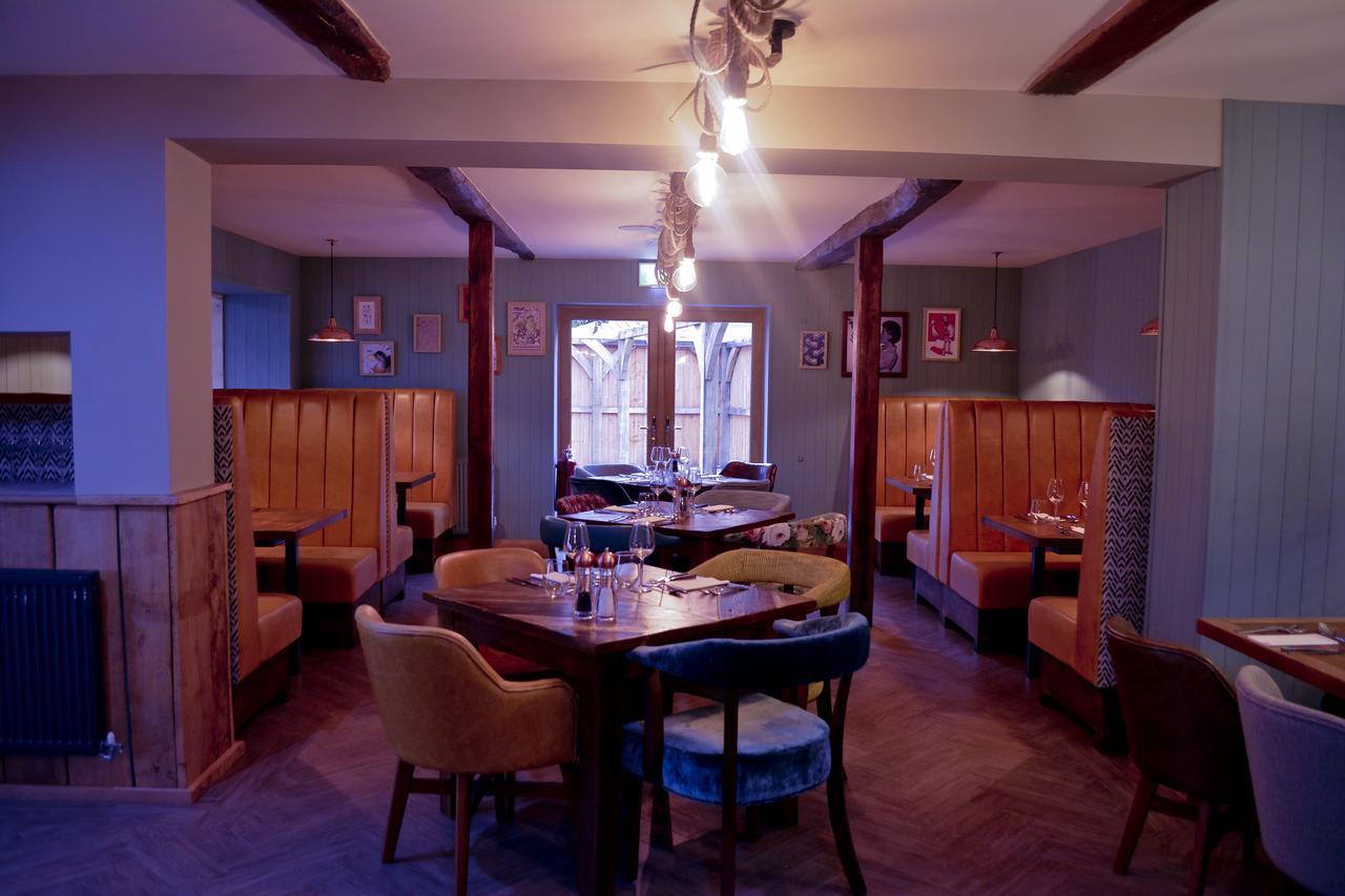 Bed and Breakfast The Ugly Duckling Телфорд Экстерьер фото